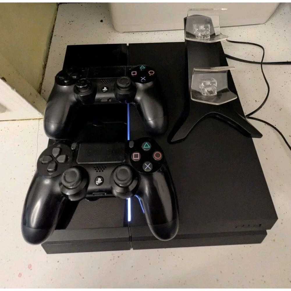 PS4 Console 500GB w/ 2 Controllers & Charging Station HDMI & Power Cord